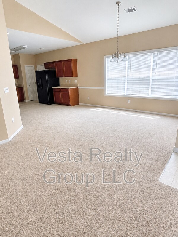 Building Photo - 1055 City Park Dr