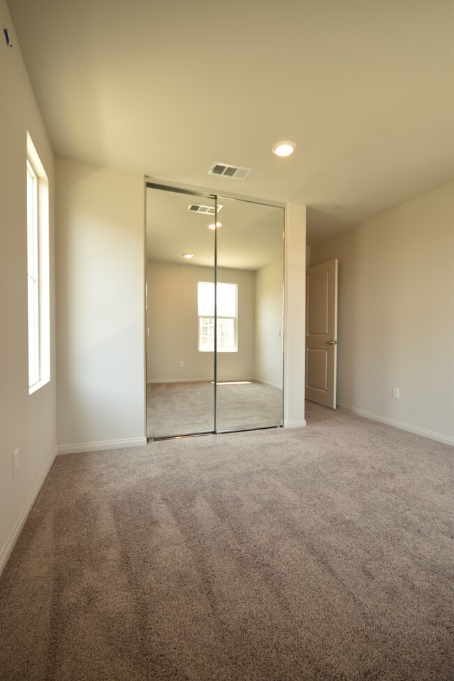 Building Photo - 656 Martina St