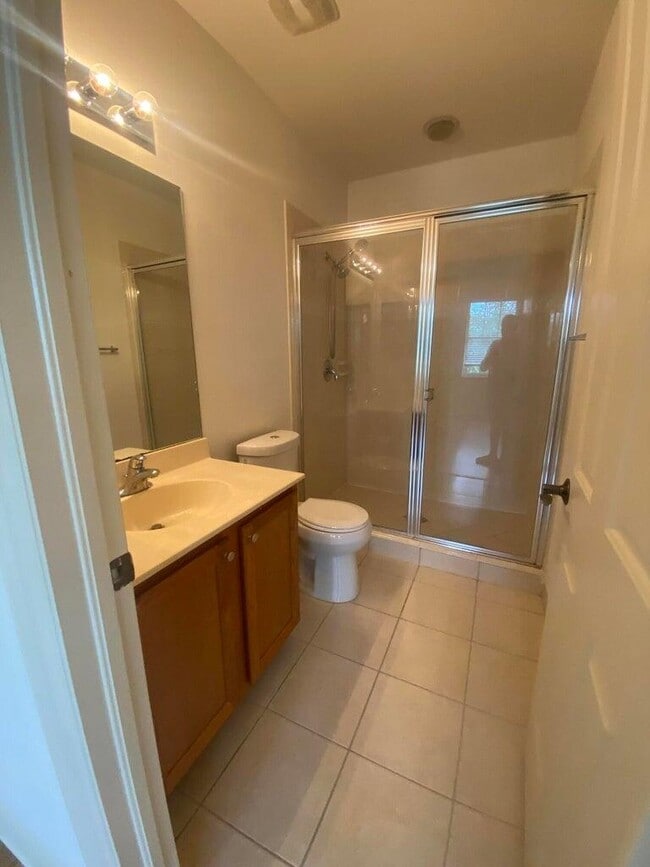 Building Photo - 410 Amador Ln