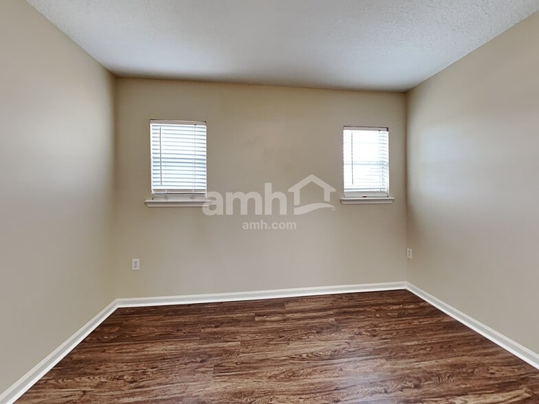 Building Photo - 11659 Spring Board Dr
