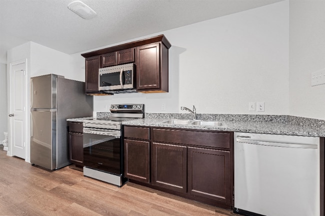 Building Photo - 2408 McKenzie Ave