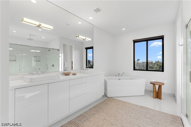 Building Photo - 4796 Sophia Dr
