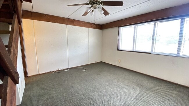 Building Photo - $2,000, 2BR/1.5BA/1PKG