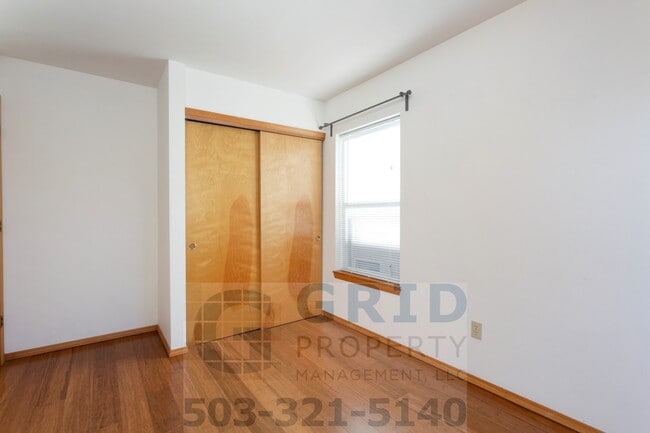 Building Photo - Charming 3 Bedroom Craftsman - Located near Mississippi Avenue!