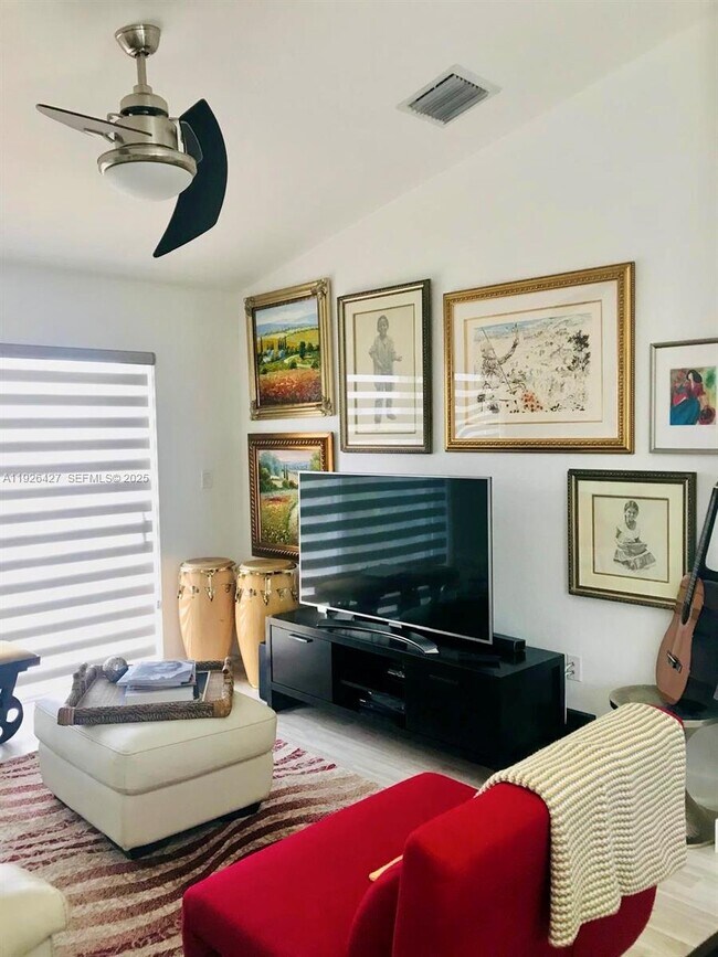 Building Photo - 5072 NW 115th Ct