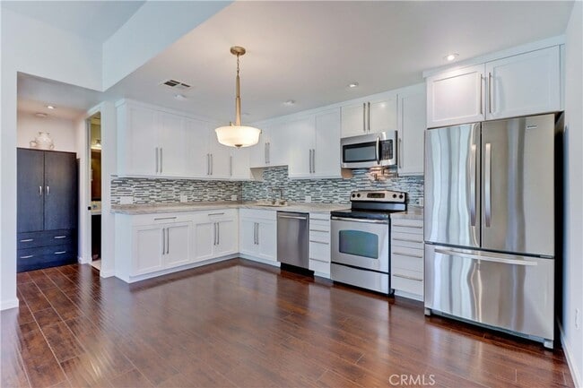 Building Photo - 2156 Via Mariposa E