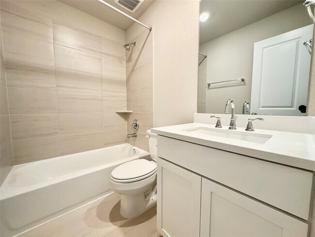 Building Photo - 12187 Ridge Top Dr