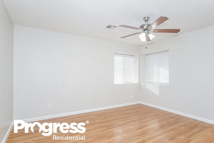 Building Photo - 827 Schooner Dr