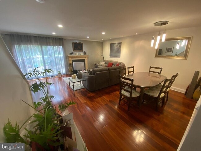 Building Photo - 2104 Seneca Run