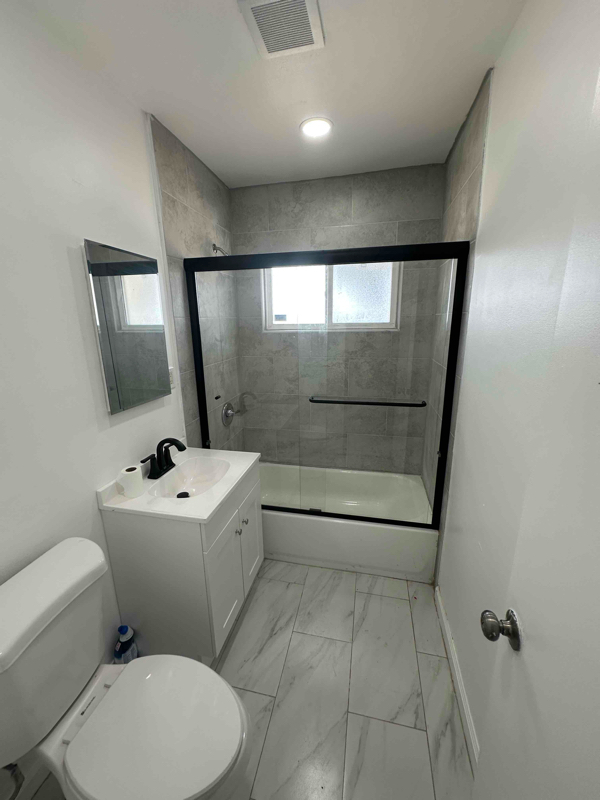 Building Photo - 3353 Conejo Dr