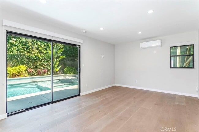 Building Photo - 1444 Stearns Dr