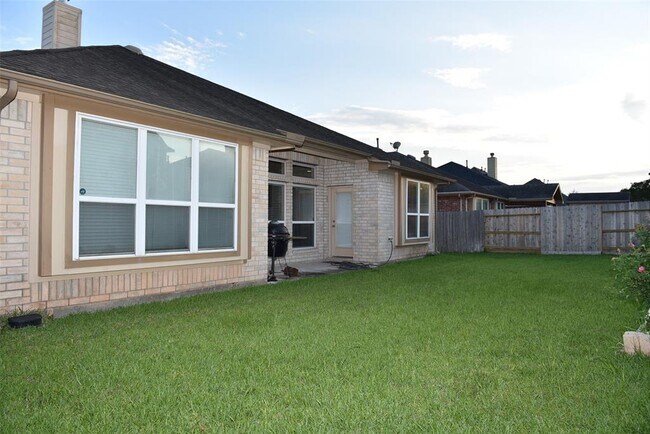Building Photo - 6727 Oakman Ln