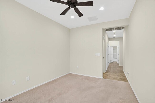 Building Photo - 7349 Shelduck St