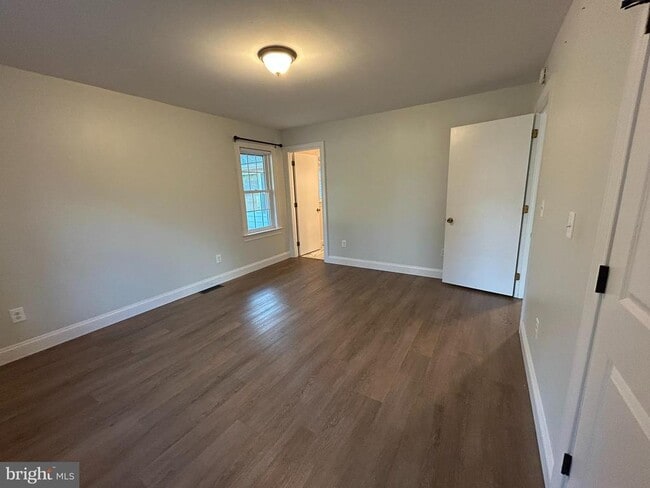 Building Photo - 136 Cedar Knoll Rd