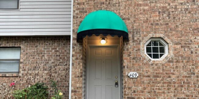 Primary Photo - 400 block E Jackson