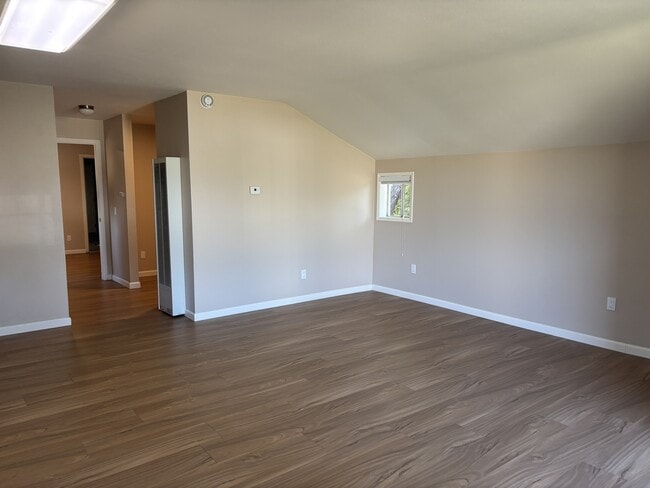 Building Photo - 2615 Alton Ln