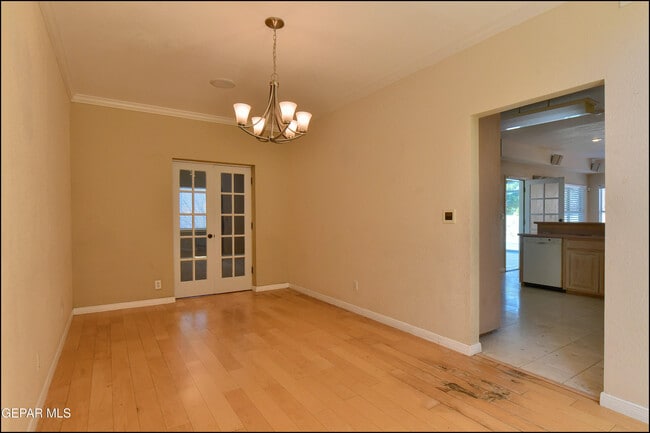 Building Photo - 6123 La Posta Dr