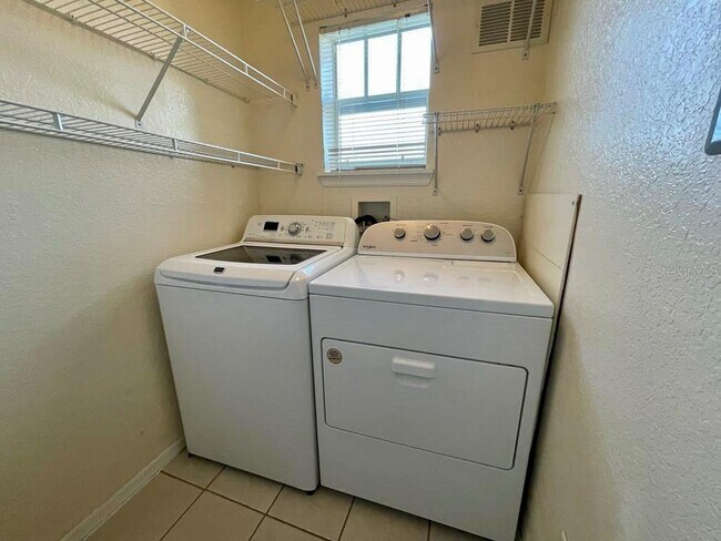 Building Photo - 2212 Grand Cayman Ct