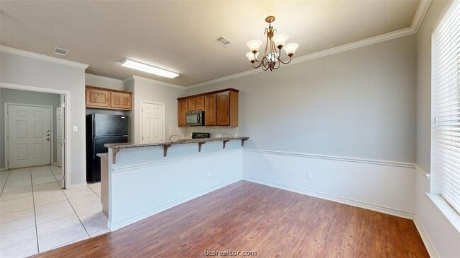 Building Photo - 211 Forest Dr Loop