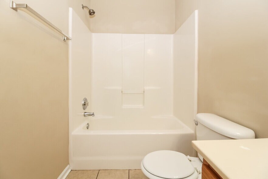 Building Photo - 134 Ilex Dr