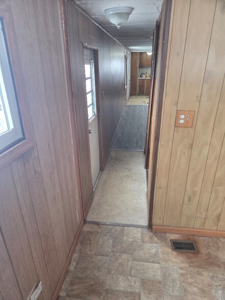 Building Photo - 8464 Cleveland Ave NW