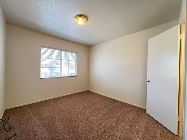 Building Photo - 8704 Autumn Valley Ave