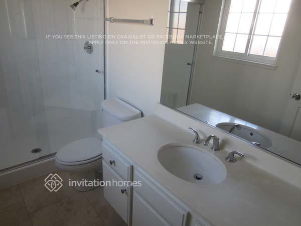 Building Photo - 11569 Dellwood Dr