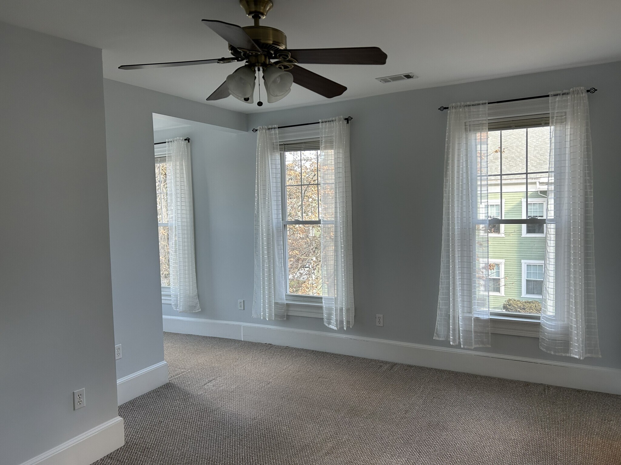 Building Photo - 308 Locust St