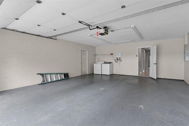 Building Photo - 8208 La Serena Dr