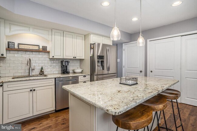 Building Photo - 2019 Easter Ave