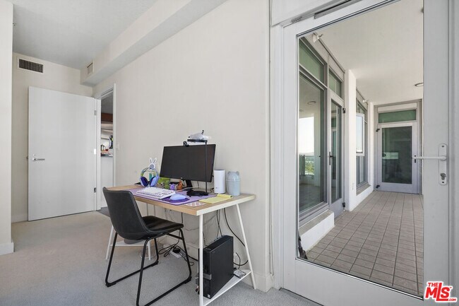 Building Photo - 3141 Michelson Dr