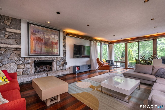 Building Photo - 250 Westledge Dr