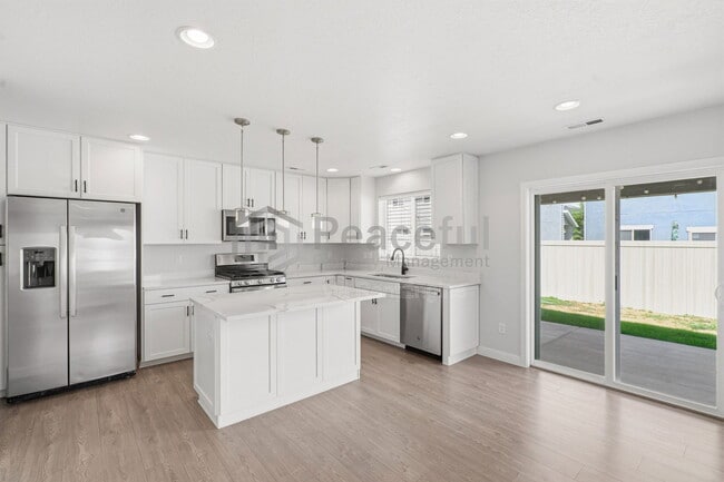Building Photo - 2102 W 3250 S