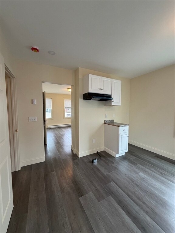 Building Photo - 11 Exchange Ct