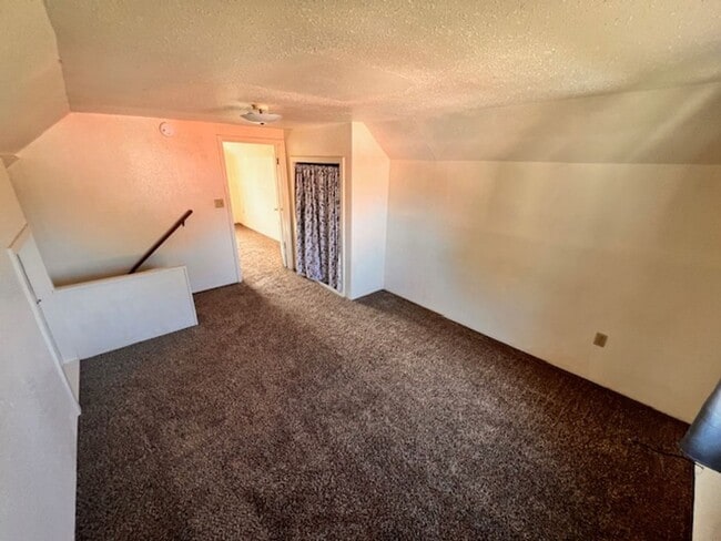 Building Photo - 2164