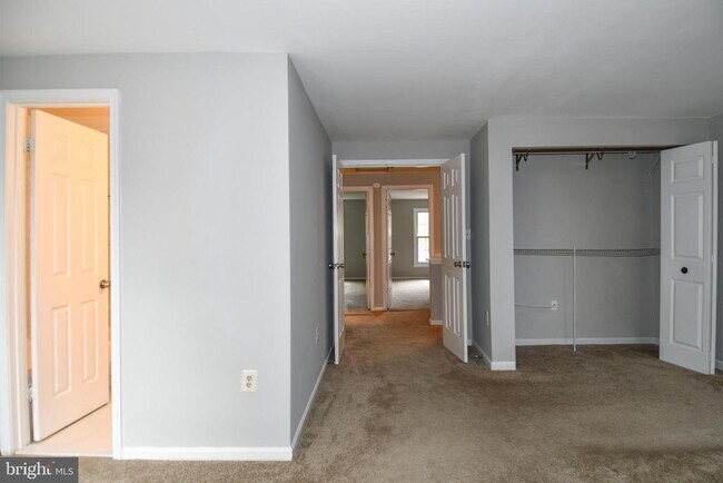 Building Photo - 13216 Country Ridge Dr