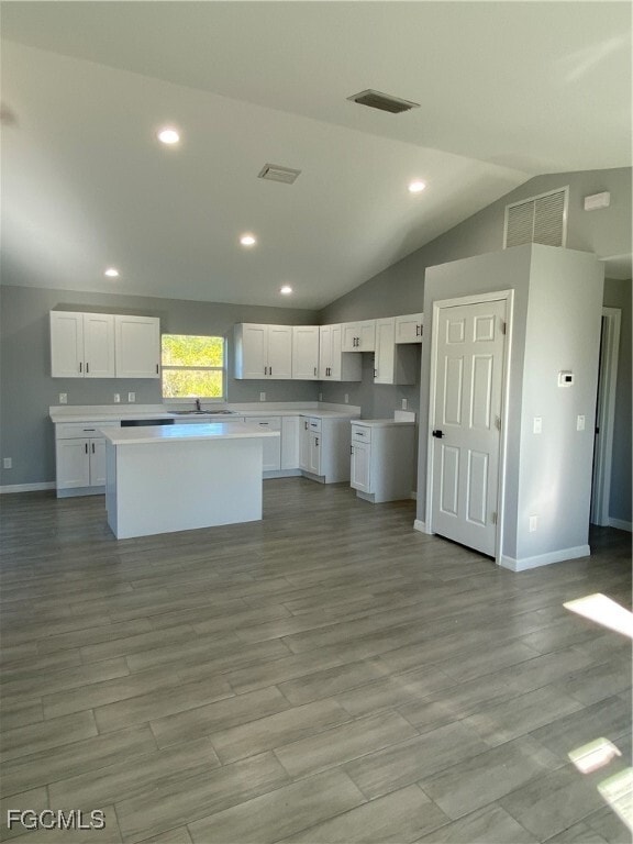 Building Photo - 1867 Maiden St