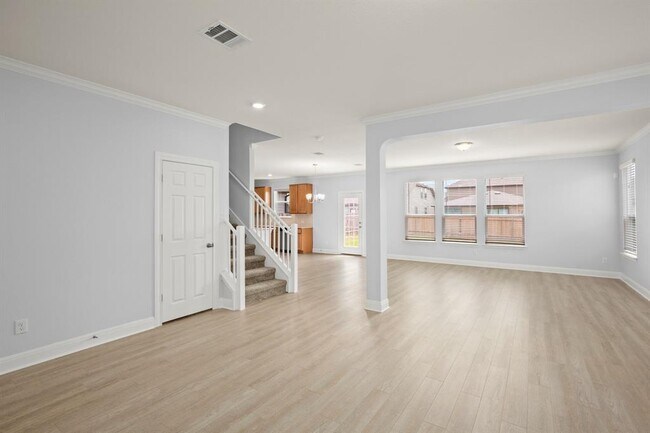 Building Photo - 13821 Abraham Lincoln St