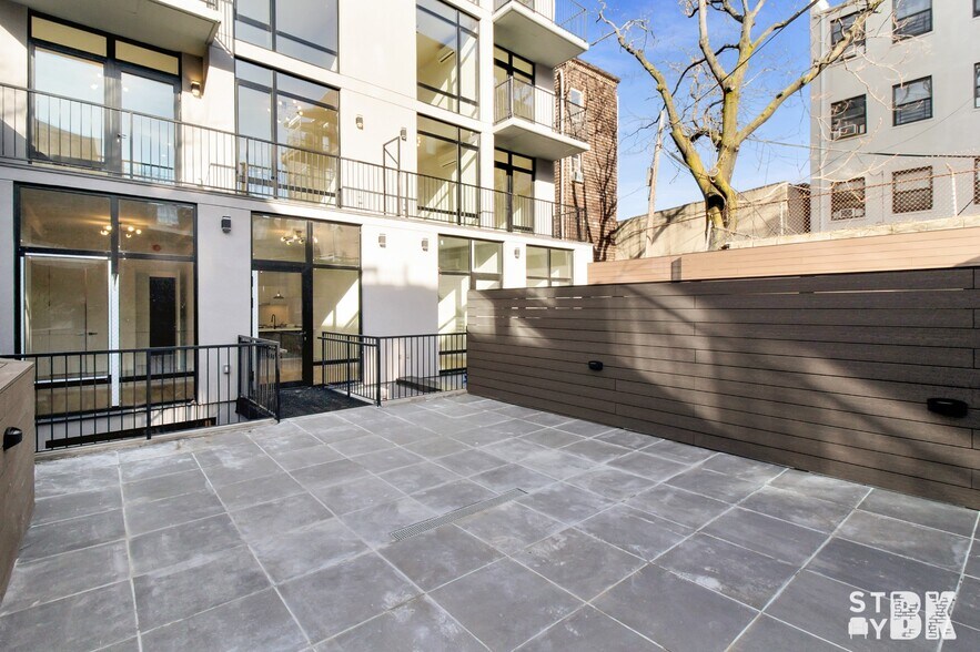 Building Photo - 610 Myrtle Ave