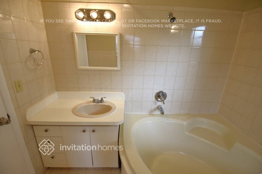 Building Photo - 17404 SW 108th Ct