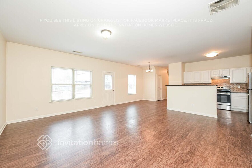 Building Photo - 4172 Oak Field Dr