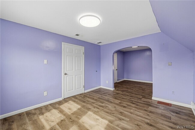 Building Photo - 25 Parkridge Ave