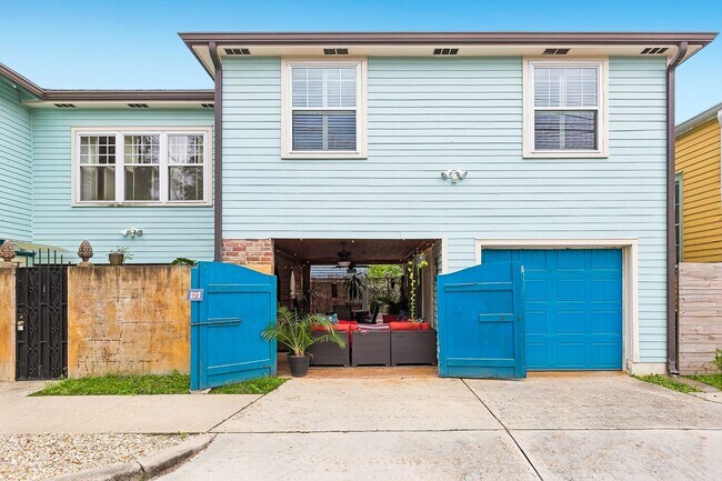 Building Photo - 3BD/3BA Unit on Corner Lot in Treme