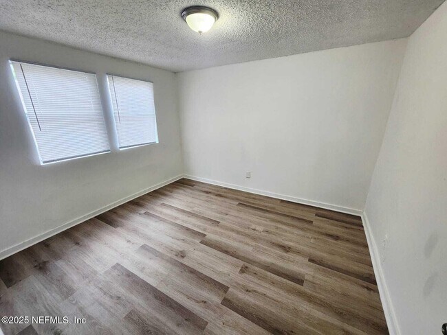 Building Photo - 2184 W 45th St