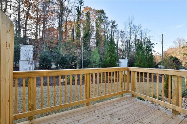 Building Photo - 8026 Linfield Way