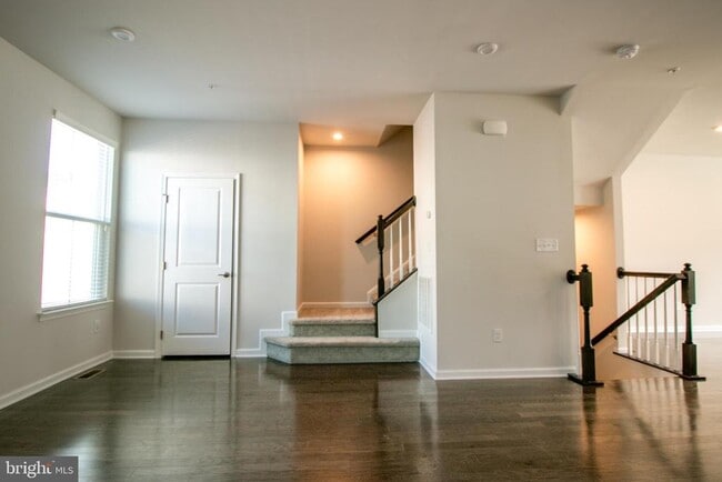 Building Photo - 308 Blue Welsh St