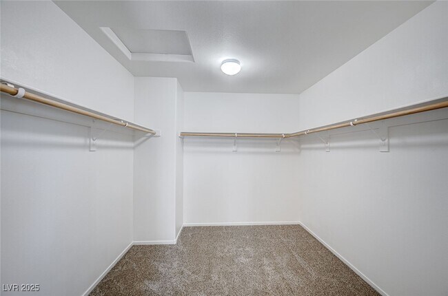 Building Photo - 10837 Hunters Green Ave