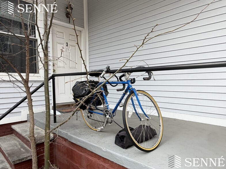 Building Photo - 340 Franklin St