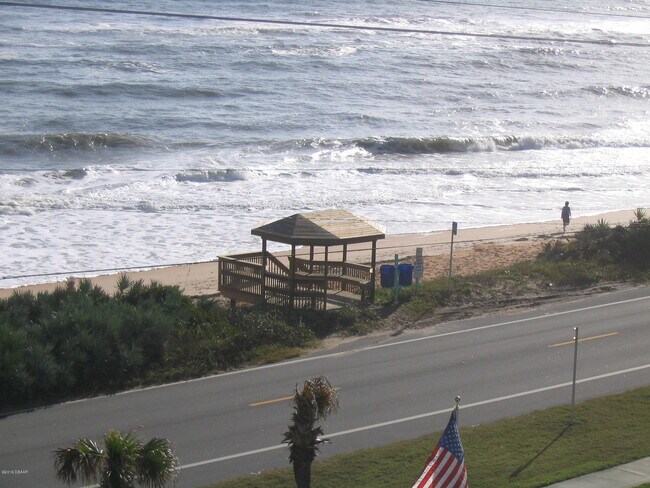 Building Photo - 2700 Ocean Shore Blvd