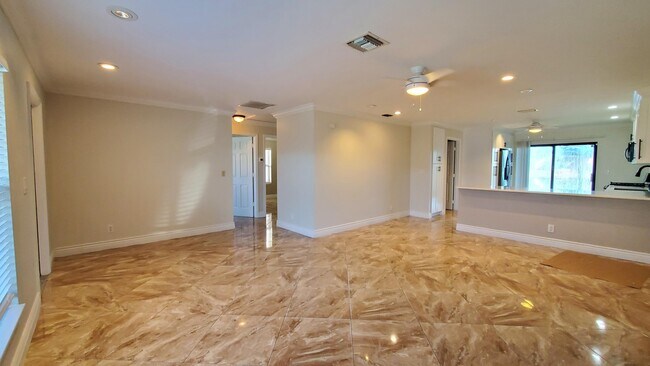 Building Photo - 5769 Ellis Hollow Rd E